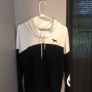 ONLY WORN TWICE WOMENS HOODIE💁‍♀️